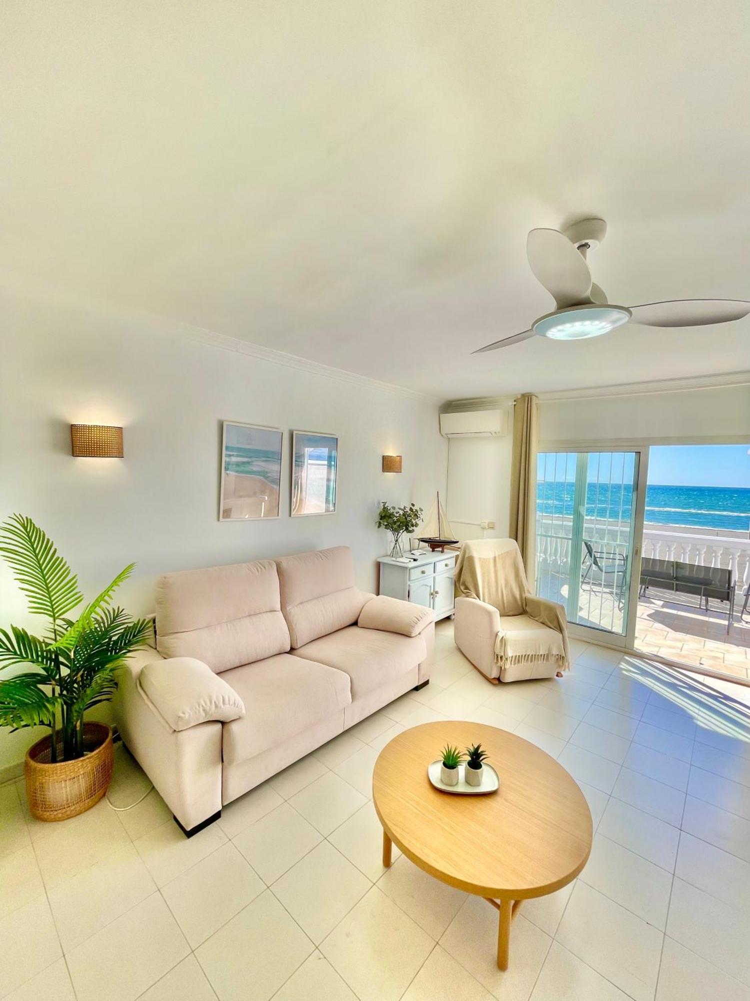 Apartamento Frontal Al Mar - Torrox Costa Exterior photo