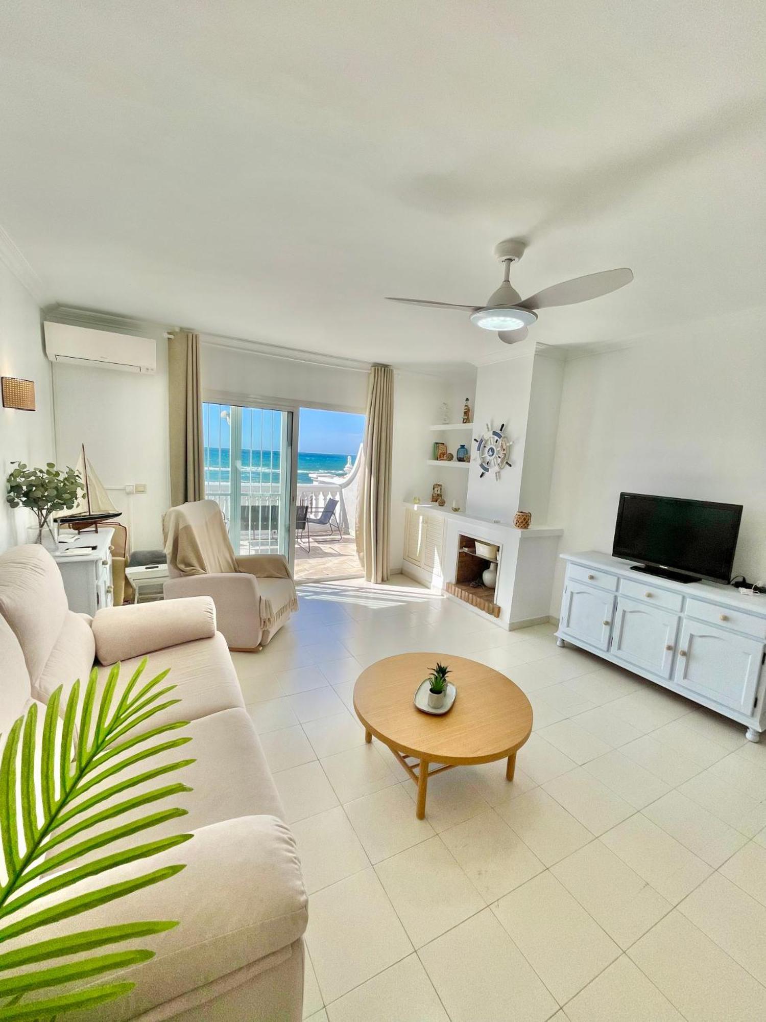 Apartamento Frontal Al Mar - Torrox Costa Exterior photo